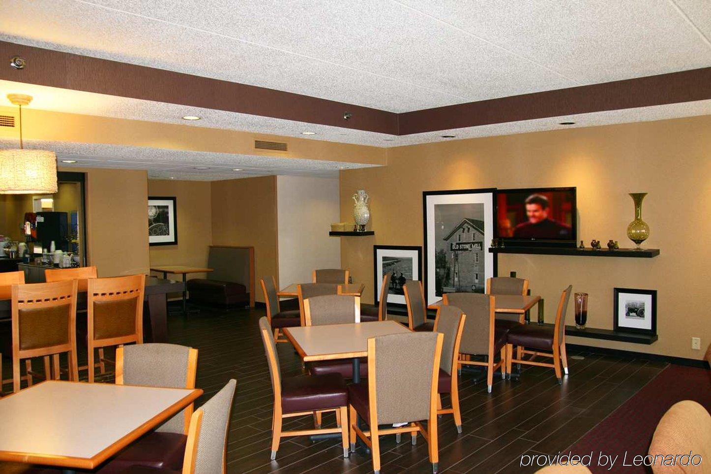 Spx Hotel Green Bay Restaurant foto